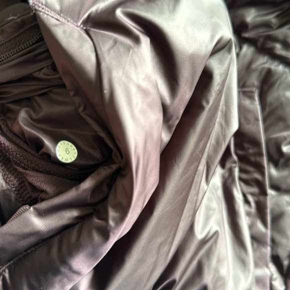 Lululemon Down For A Run Pullover II
Black Cherry size 6 - Picture 7 of 9